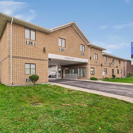 Motel 6 Windsor Ontario Exterior photo