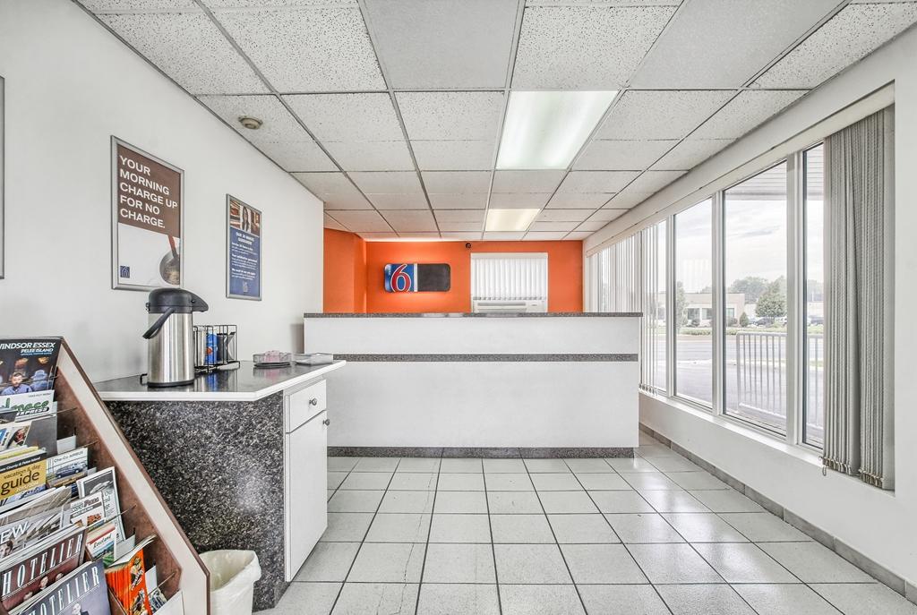 Motel 6 Windsor Ontario Interior photo